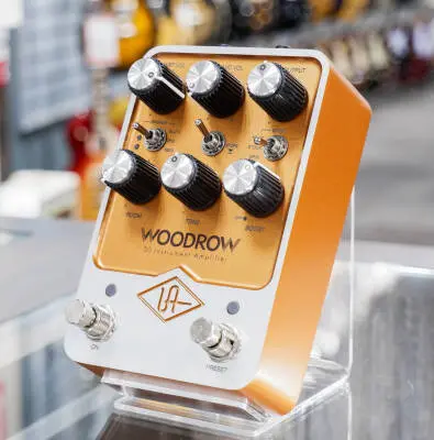 Universal Audio - UAFX Woodrow '55 Instrument Amplifier Pedal 2
